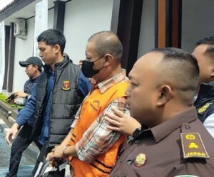 Read more about the article Terbongkar! Kades di Sukabumi Gunakan Dana Korupsi BLT untuk Nyaleg dan Membeli Mobil